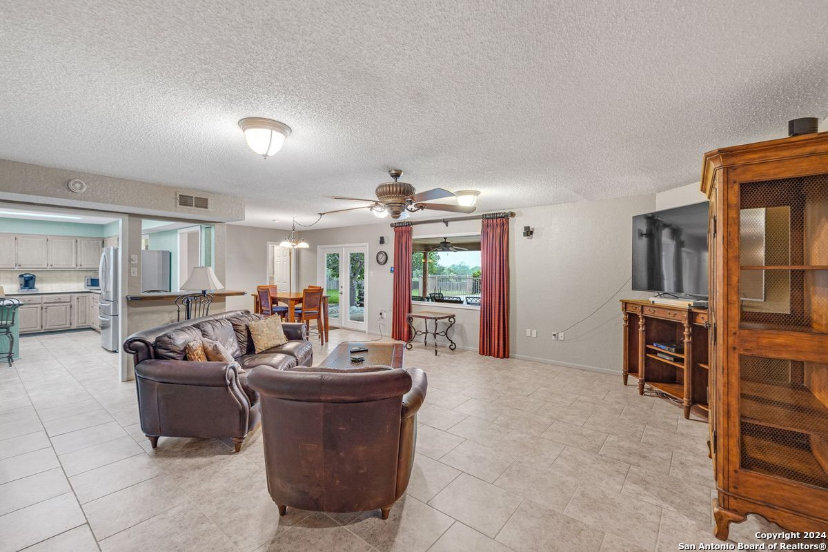 1555 Fm 3350 Jourdanton TX 78026