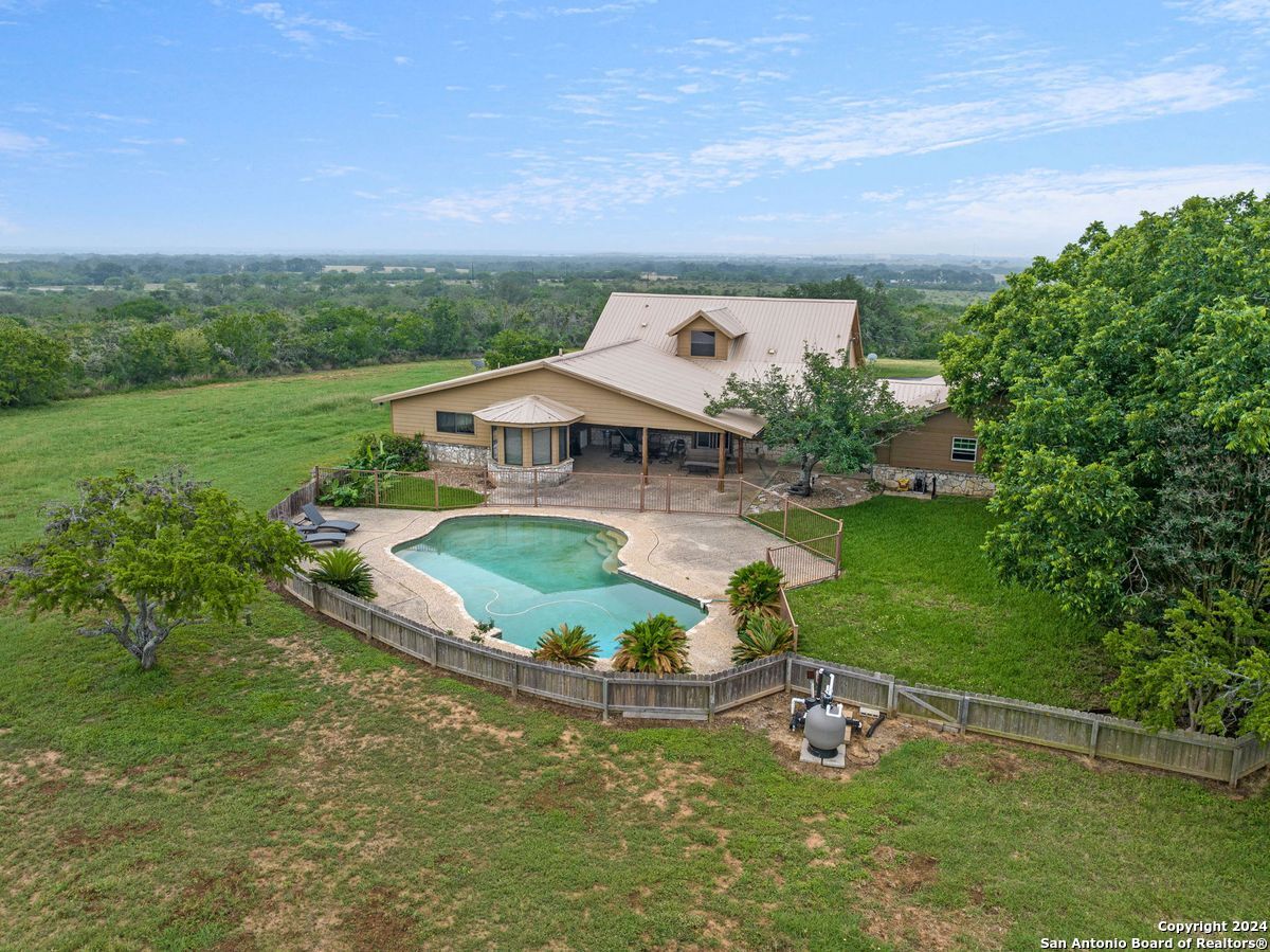 1555 Fm 3350 Jourdanton TX 78026