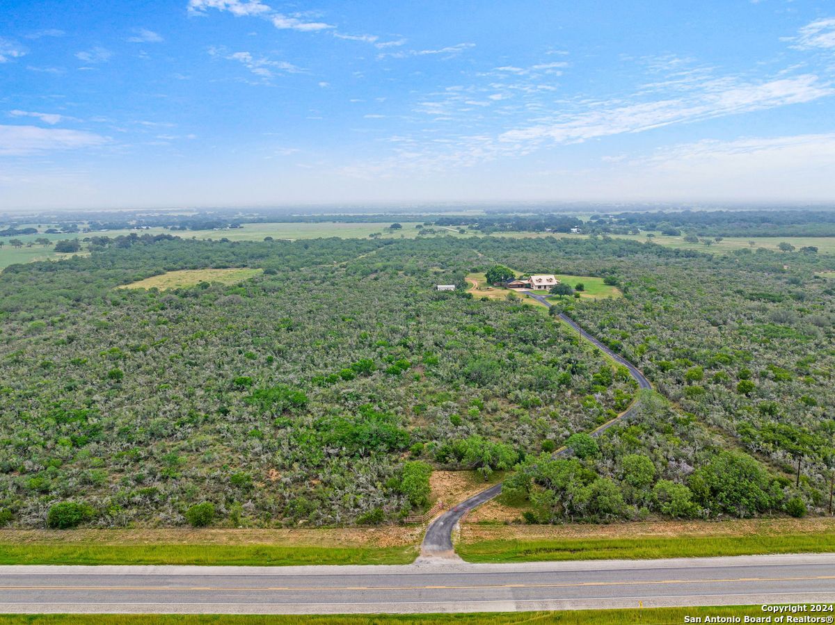 1555 Fm 3350 Jourdanton TX 78026