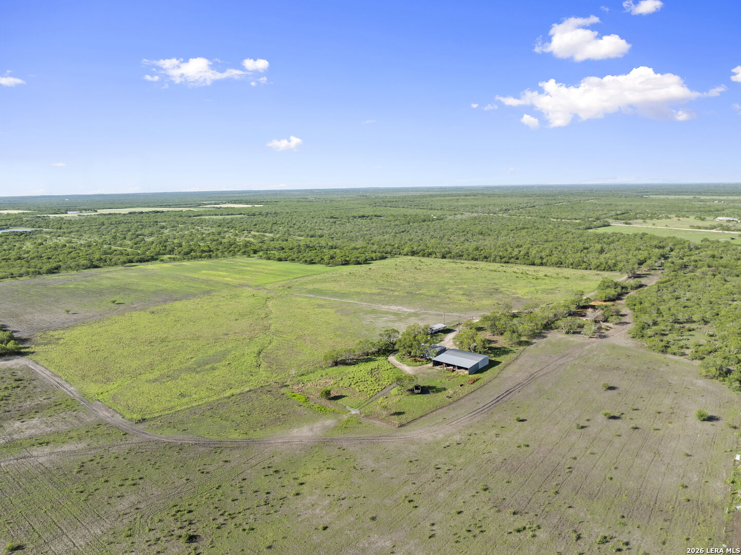 3407 Cr 215 Mccoy TX 78147