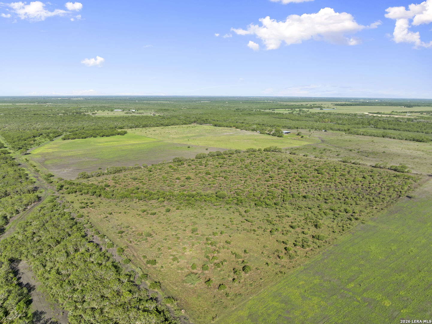 3407 Cr 215 Mccoy TX 78147