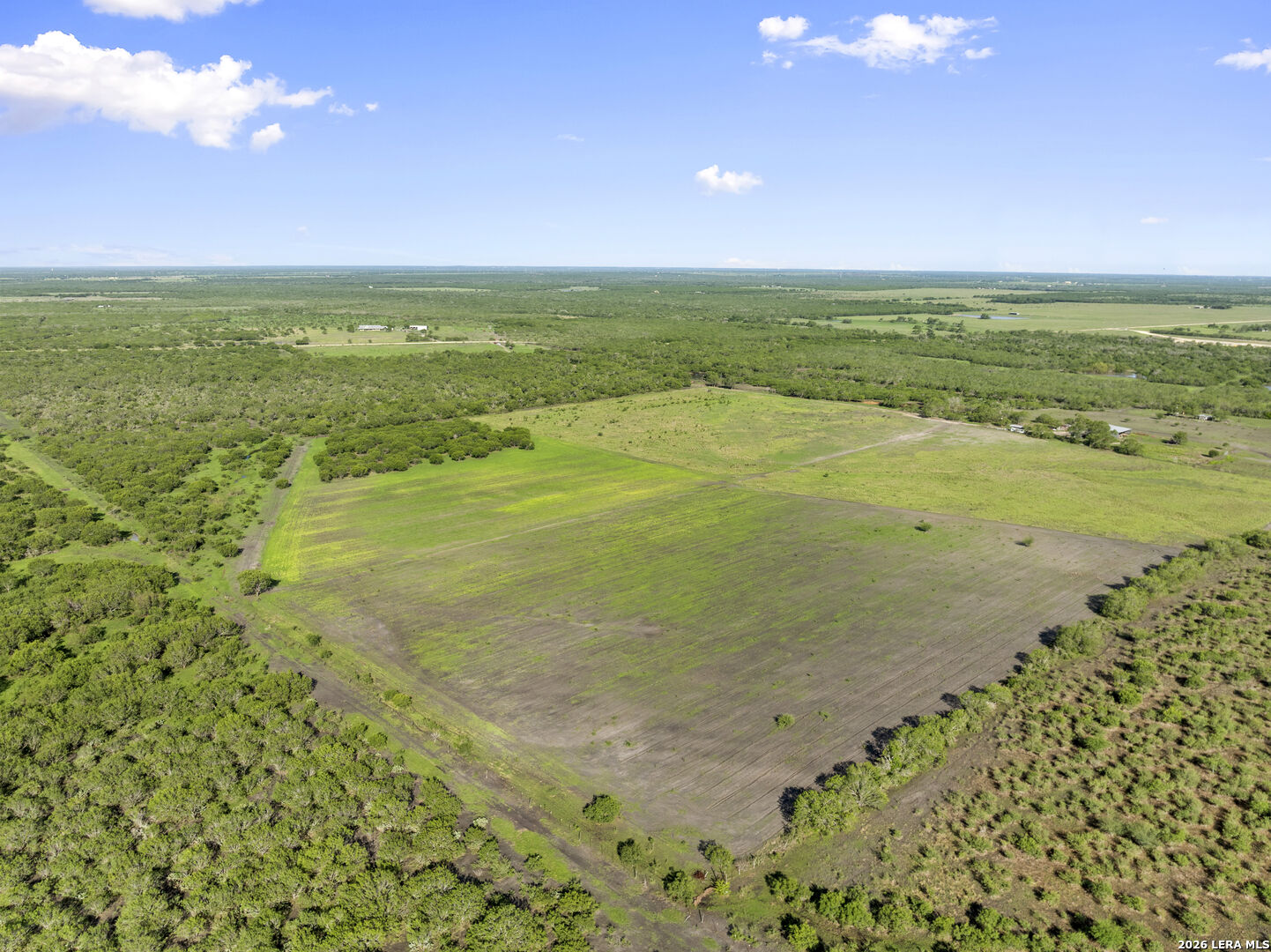 3407 Cr 215 Mccoy TX 78147