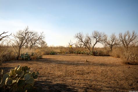 3407 Cr 215 Mccoy TX 78147