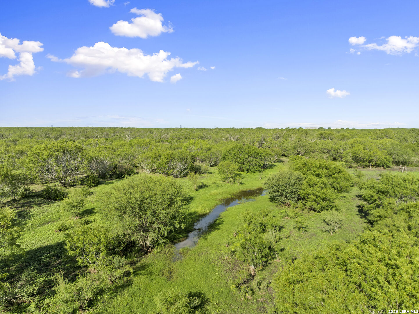 3407 Cr 215 Mccoy TX 78147