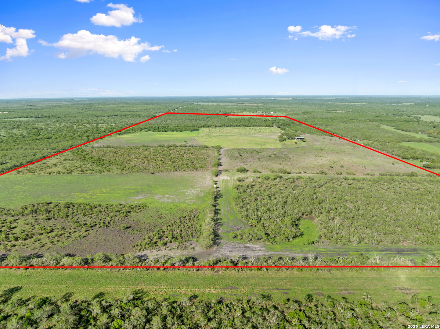 3407 Cr 215 Mccoy TX 78147