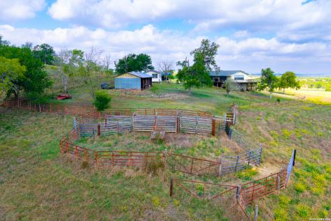 12017 Fm 20 Kingsbury TX 78638