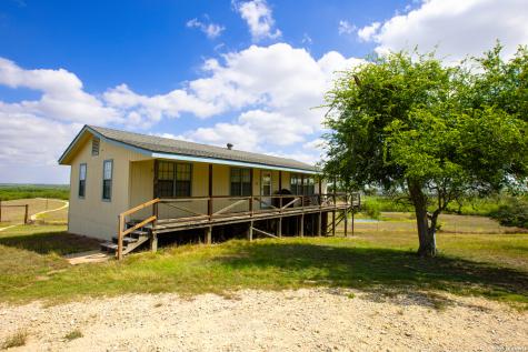 12017 Fm 20 Kingsbury TX 78638