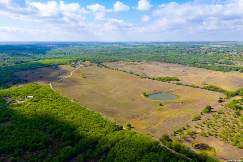 12017 Fm 20 Kingsbury TX 78638