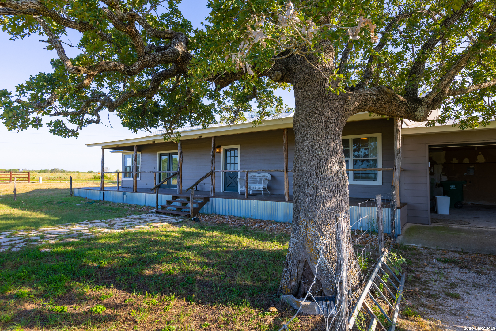 9549 County Road 277 Gillett TX 78116
