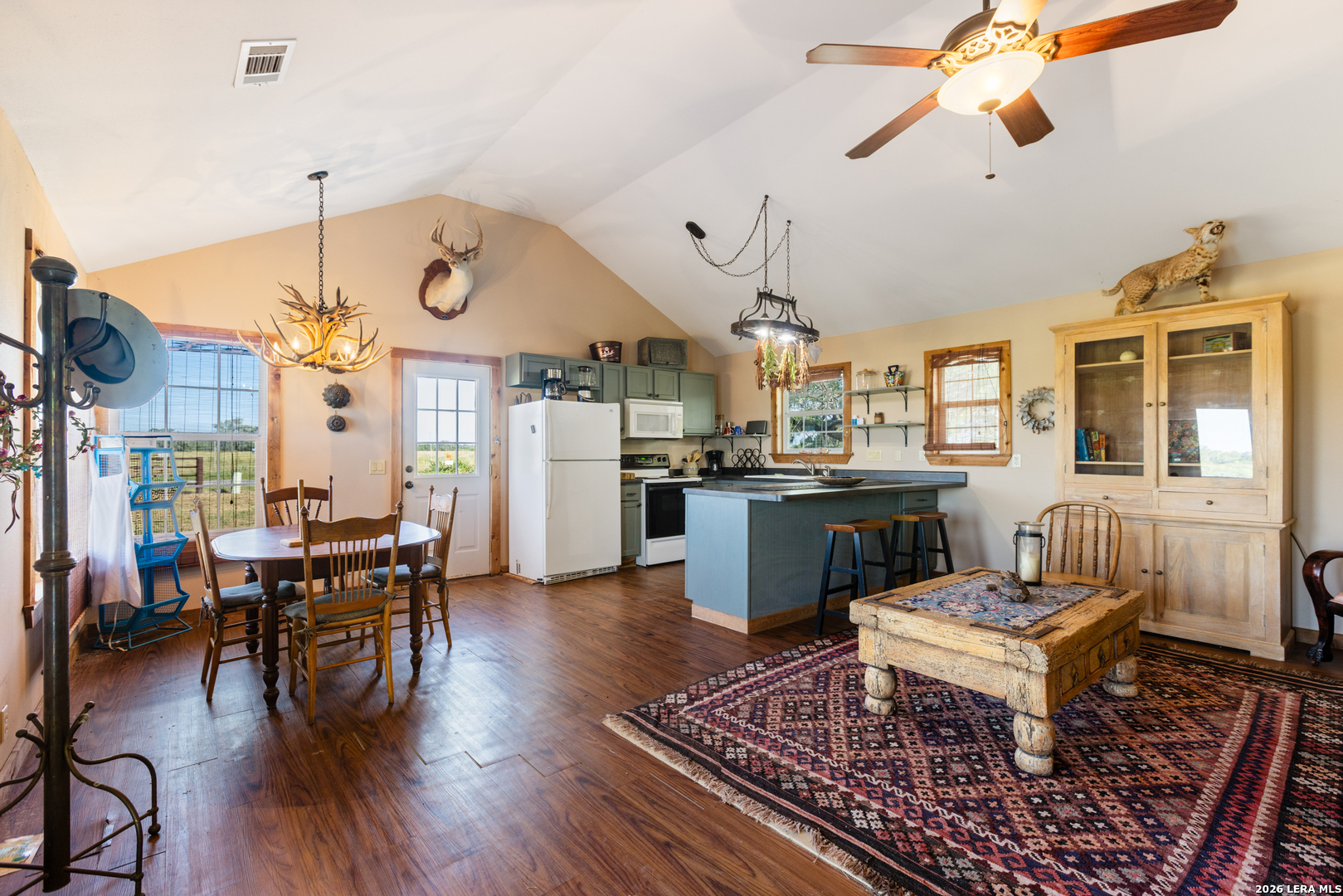 9549 County Road 277 Gillett TX 78116