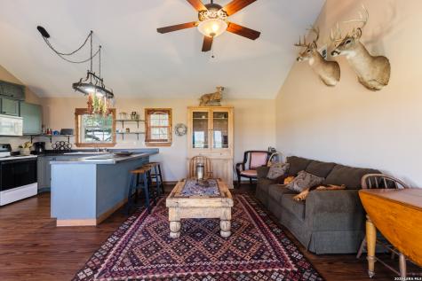 9549 County Road 277 Gillett TX 78116