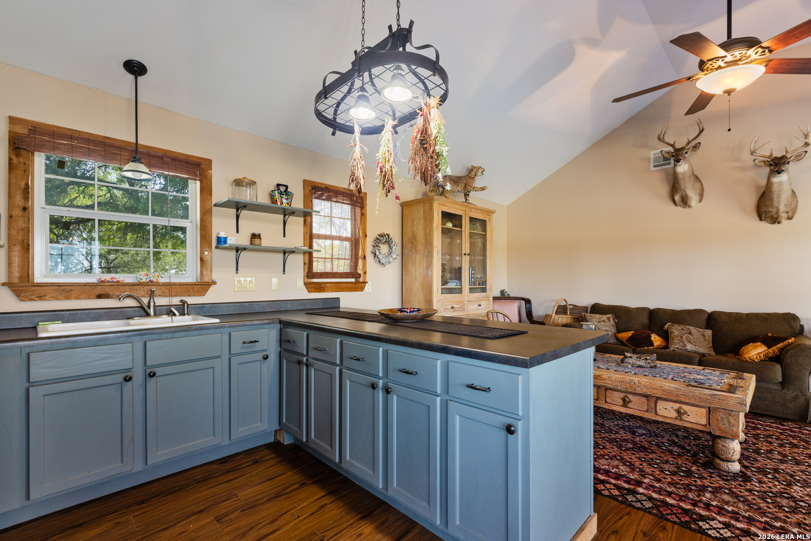 9549 County Road 277 Gillett TX 78116