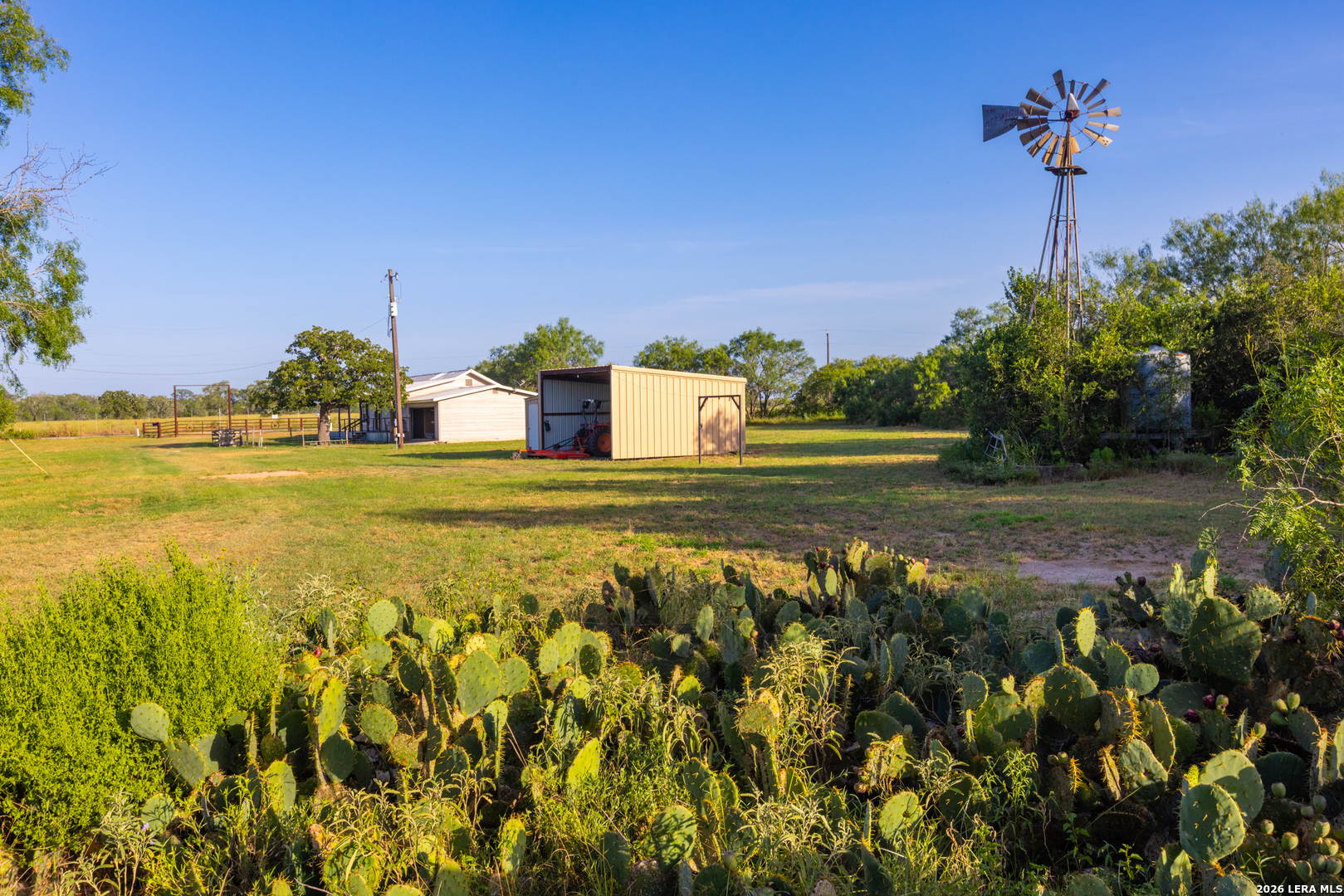 9549 County Road 277 Gillett TX 78116