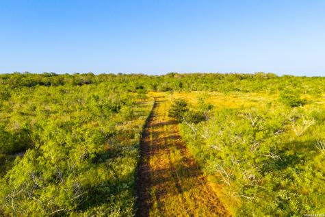 9549 County Road 277 Gillett TX 78116