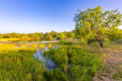 9549 County Road 277 Gillett TX 78116