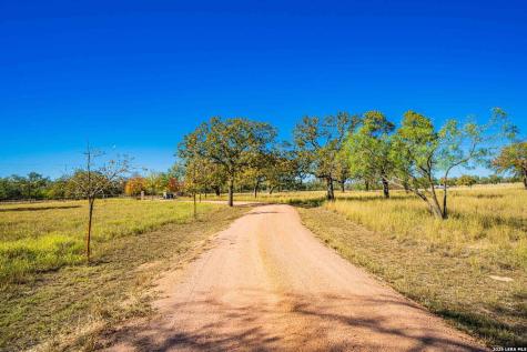183 Teton Lane Fredericksburg TX 78624