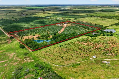 622 County Road 460 Stockdale TX 78160