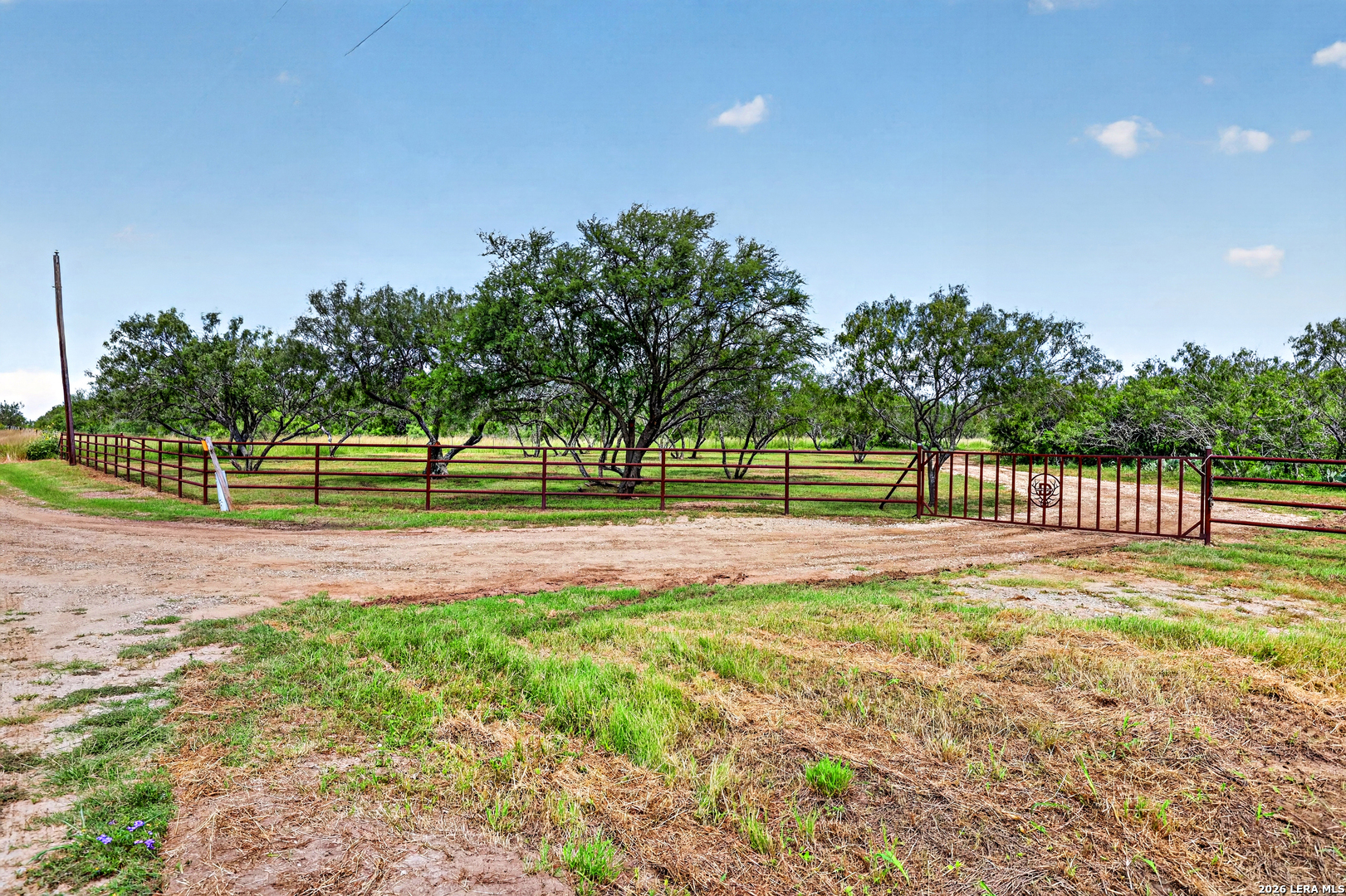 622 County Road 460 Stockdale TX 78160