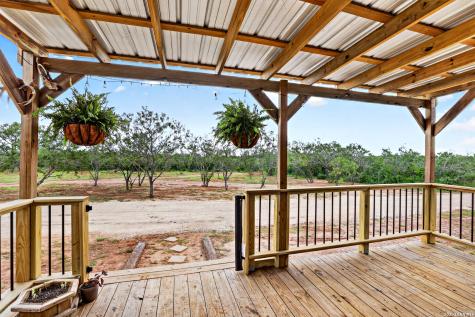 622 County Road 460 Stockdale TX 78160