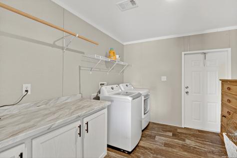 622 County Road 460 Stockdale TX 78160