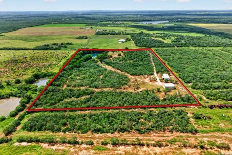 622 County Road 460 Stockdale TX 78160
