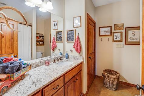 13697 Wpa Road London TX 76854