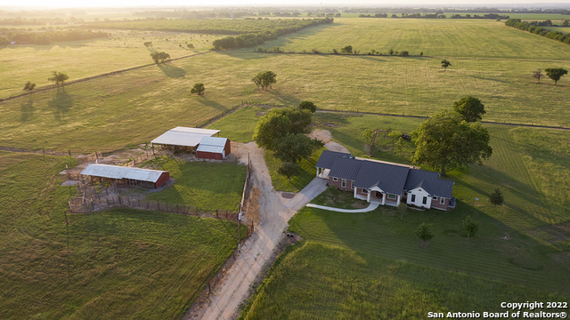 2420 Bolton Road Marion TX 78124