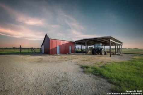 2420 Bolton Road Marion TX 78124