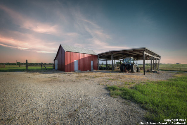 2420 Bolton Road Marion TX 78124