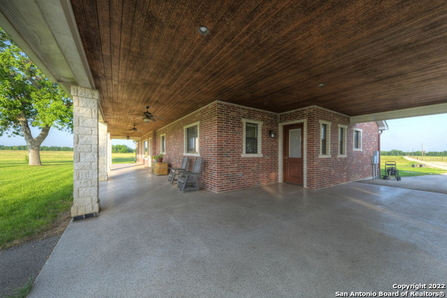 2420 Bolton Road Marion TX 78124