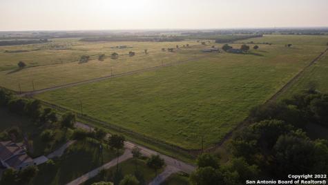 2420 Bolton Road Marion TX 78124