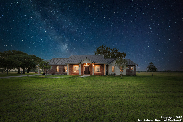 2420 Bolton Road Marion TX 78124