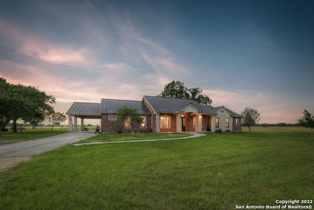 2420 Bolton Road Marion TX 78124