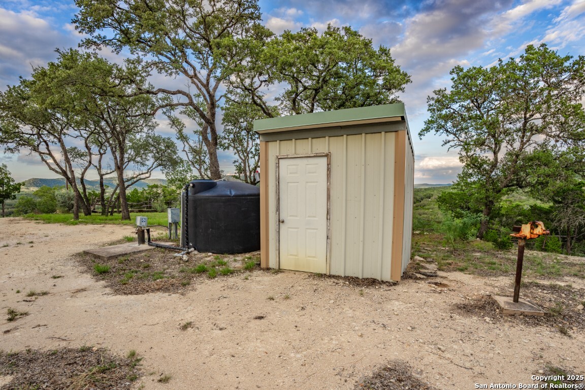 599 Mountain View Road Utopia TX 78884