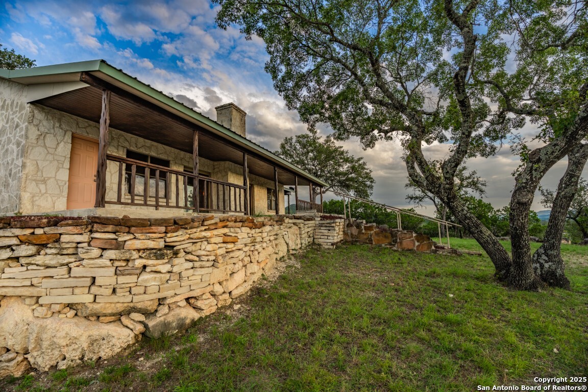 599 Mountain View Road Utopia TX 78884