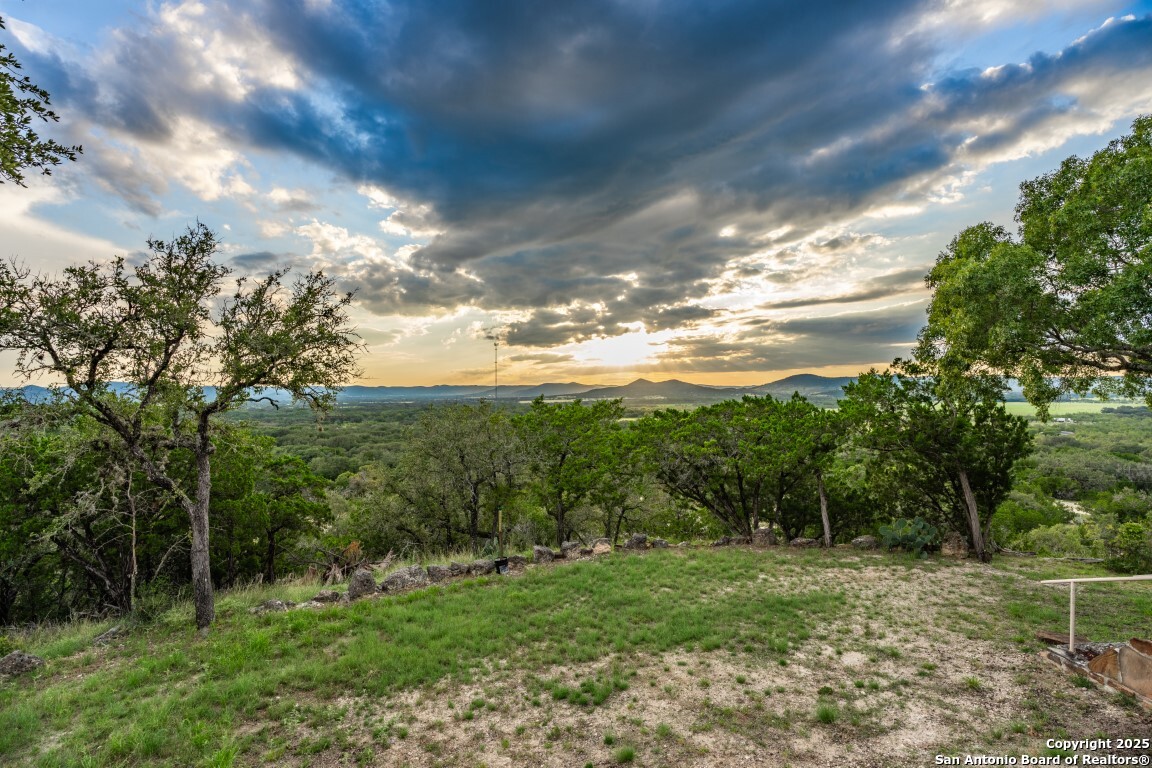 599 Mountain View Road Utopia TX 78884