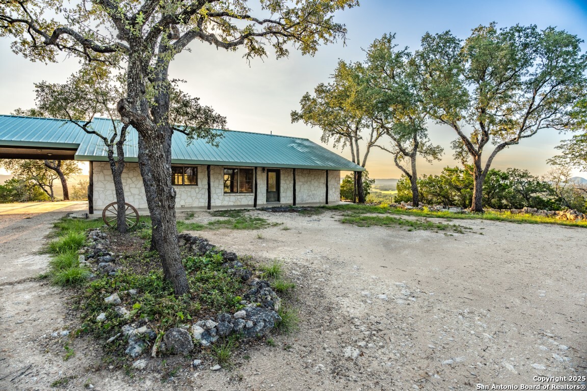 599 Mountain View Road Utopia TX 78884