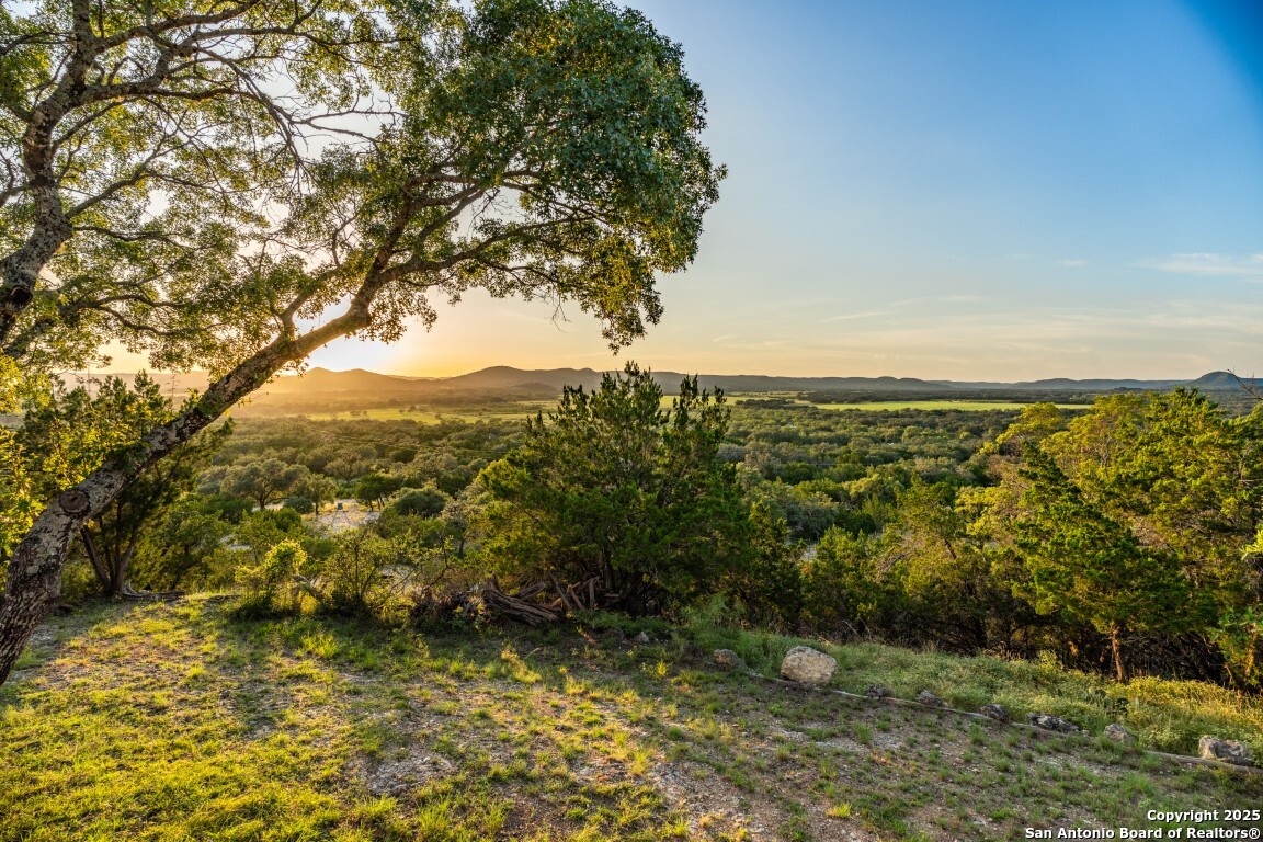599 Mountain View Road Utopia TX 78884
