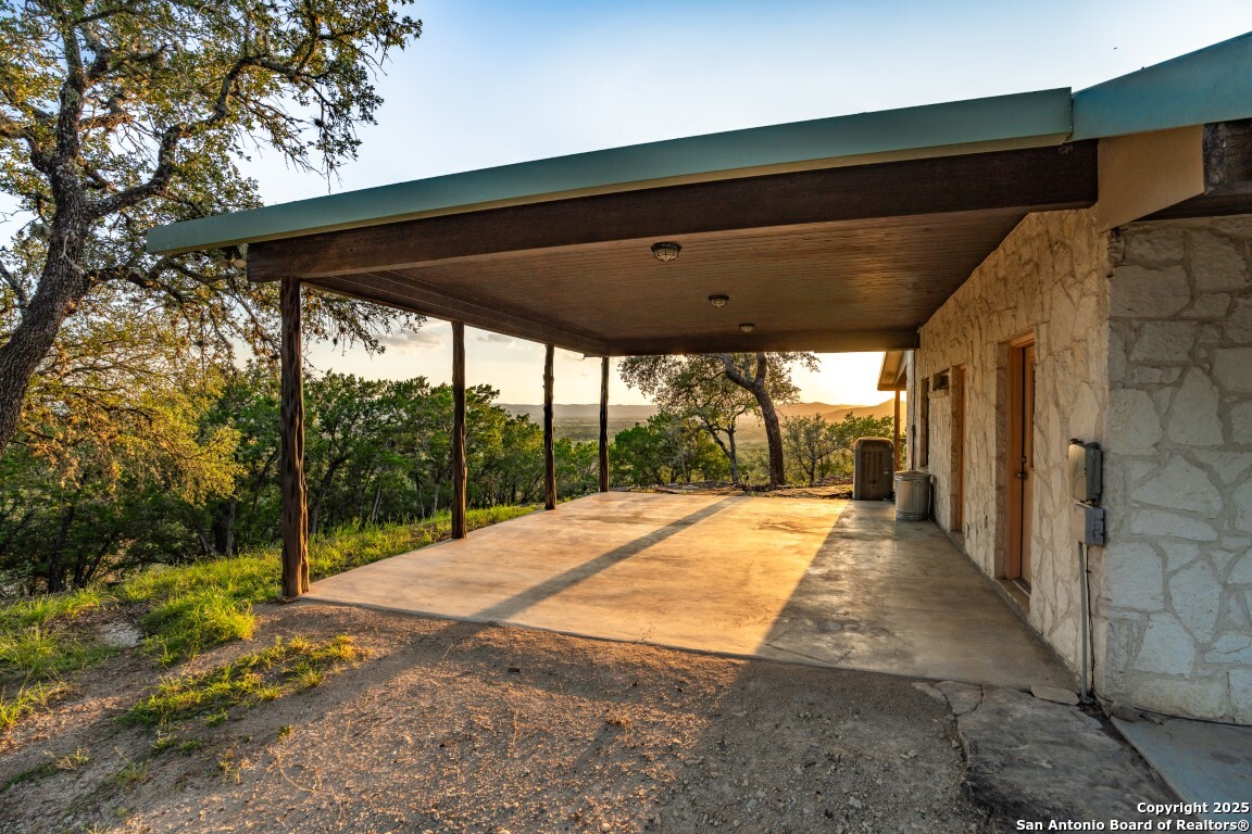 599 Mountain View Road Utopia TX 78884