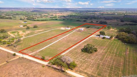 2998 Cr 302 Floresville TX 78114