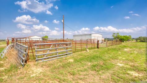 2998 Cr 302 Floresville TX 78114