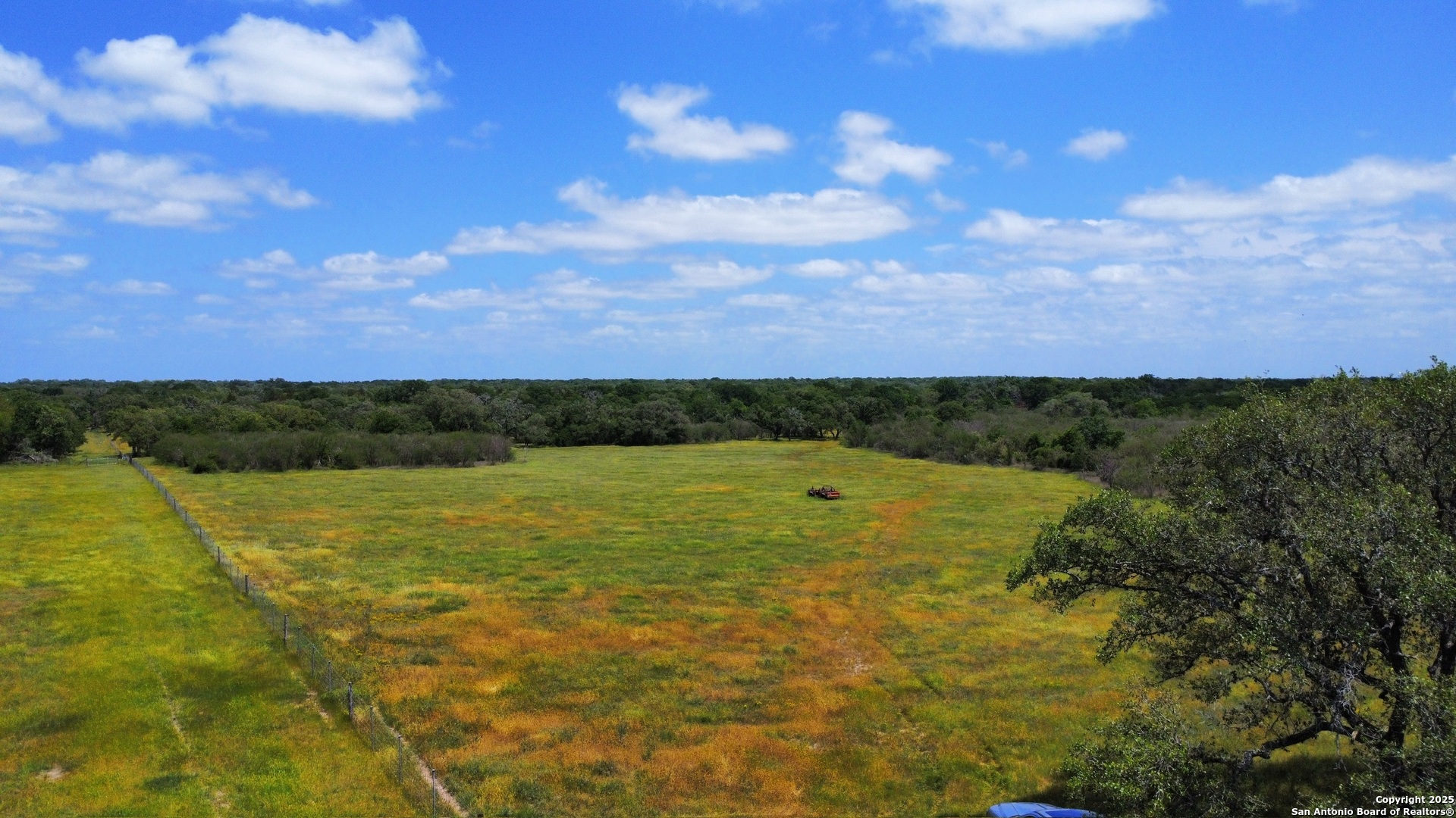 1922 County Road 407 Yoakum TX 77995