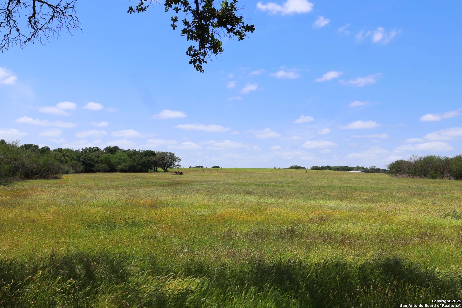 1922 County Road 407 Yoakum TX 77995