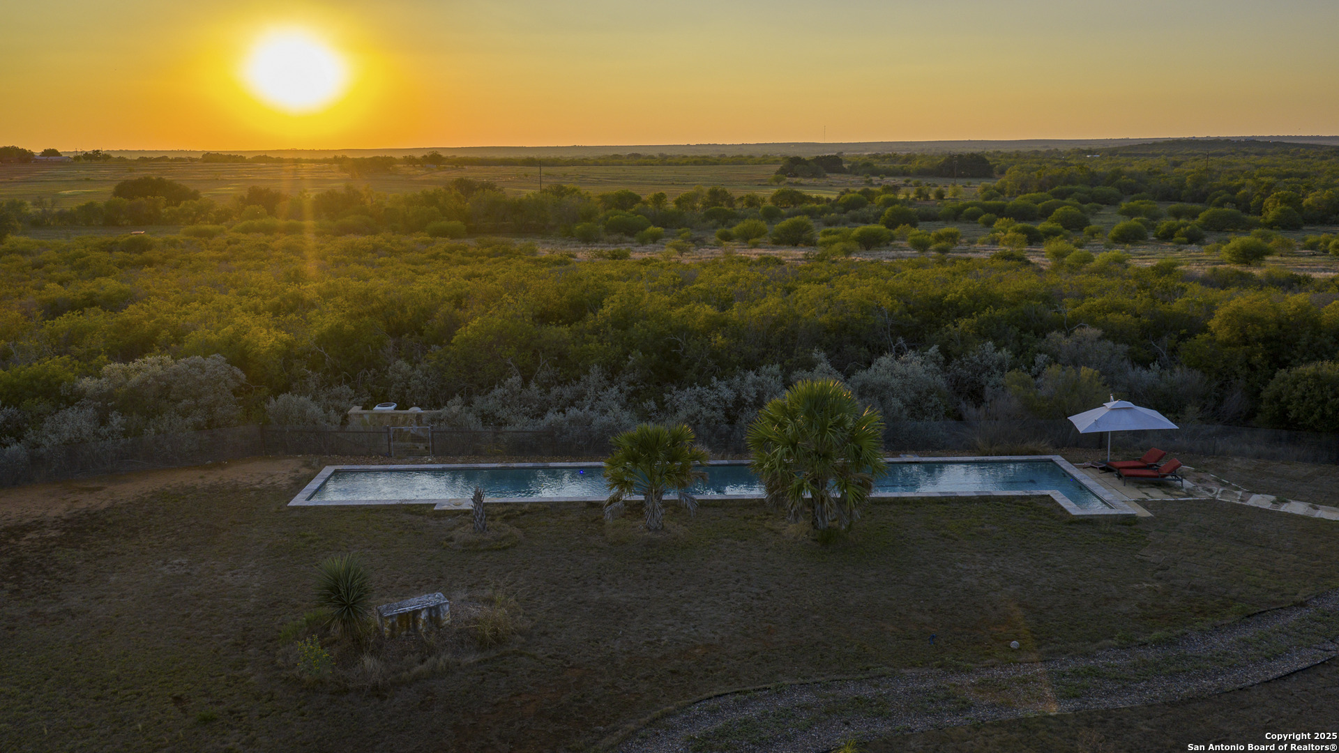 514 County Road 669 Devine TX 78016