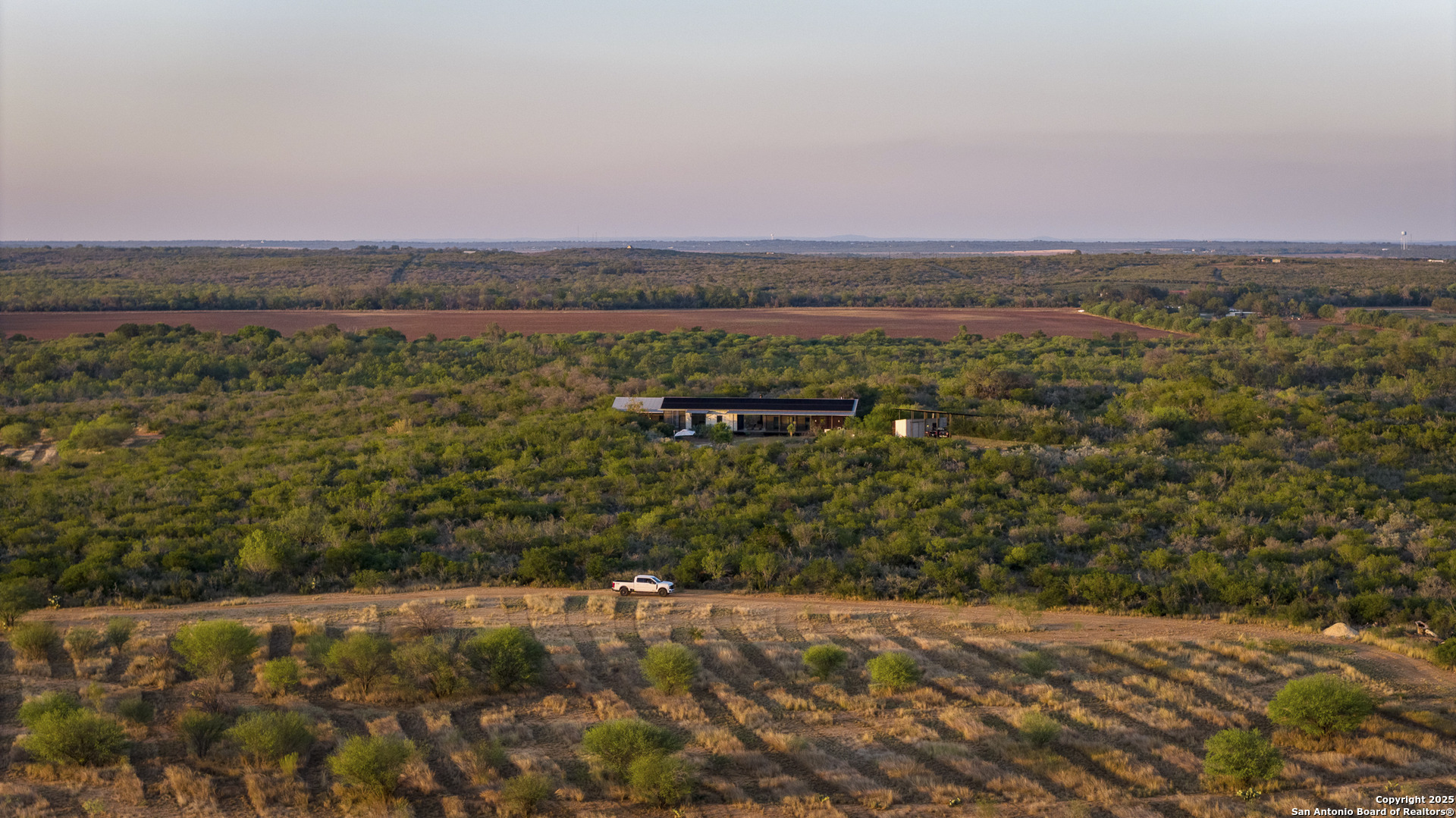 514 County Road 669 Devine TX 78016
