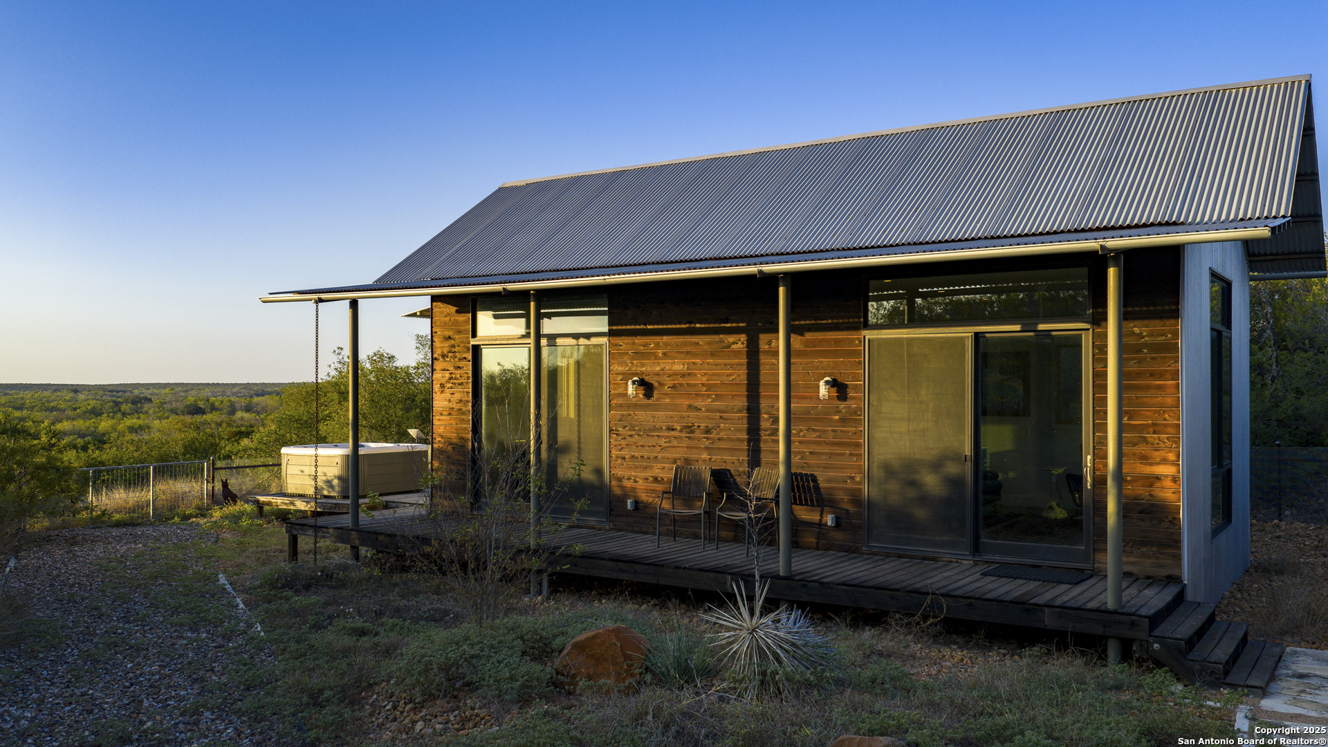 514 County Road 669 Devine TX 78016