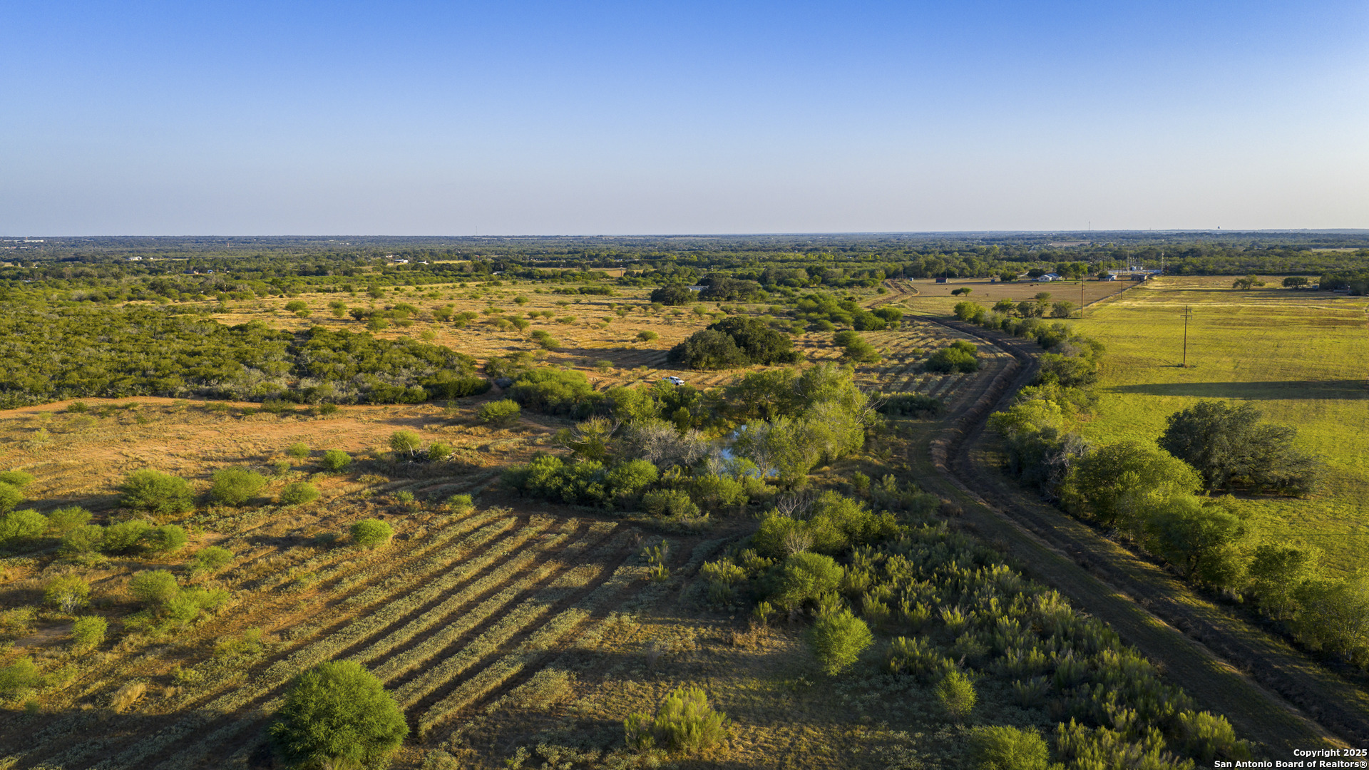 514 County Road 669 Devine TX 78016