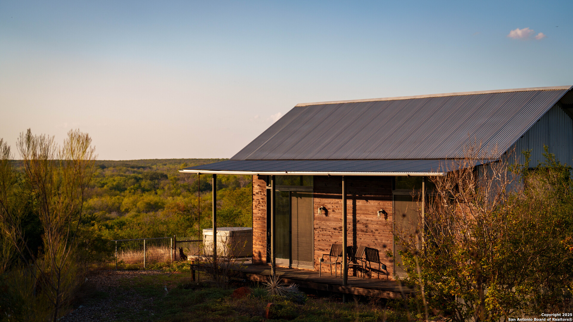 514 County Road 669 Devine TX 78016