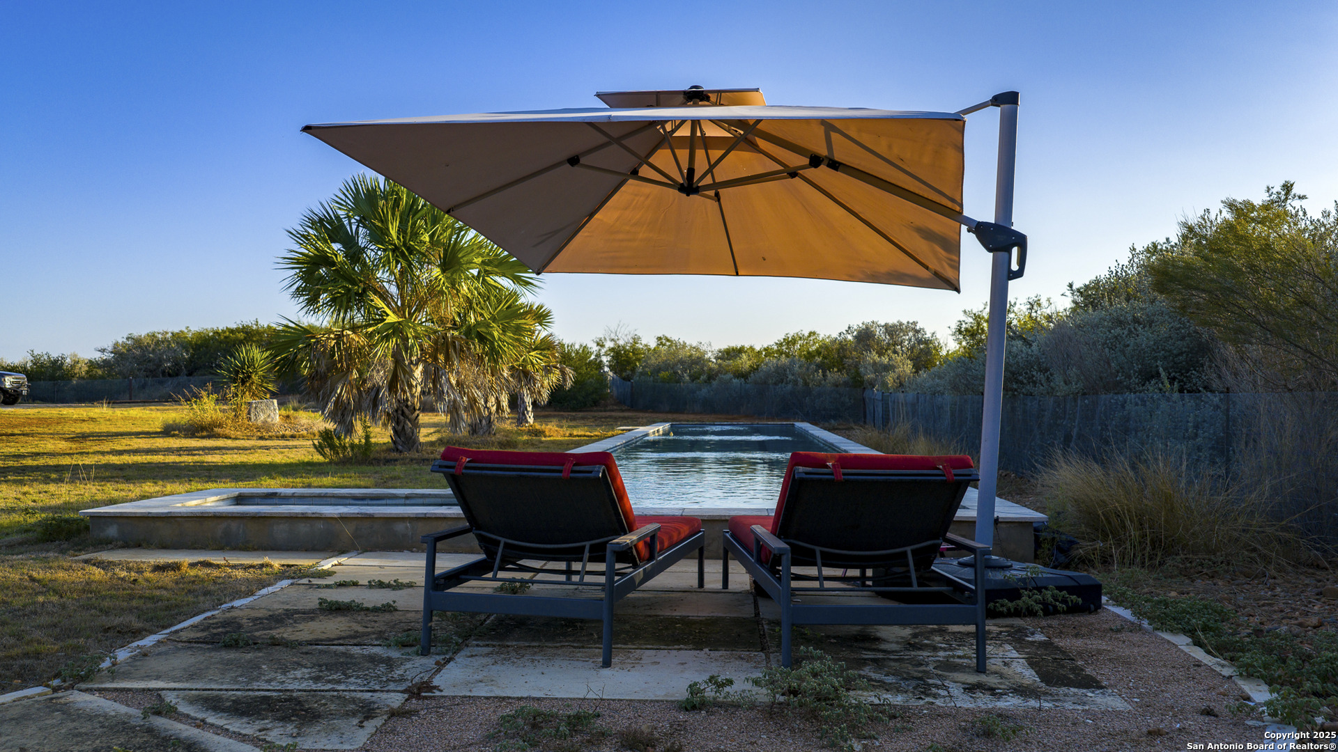 514 County Road 669 Devine TX 78016
