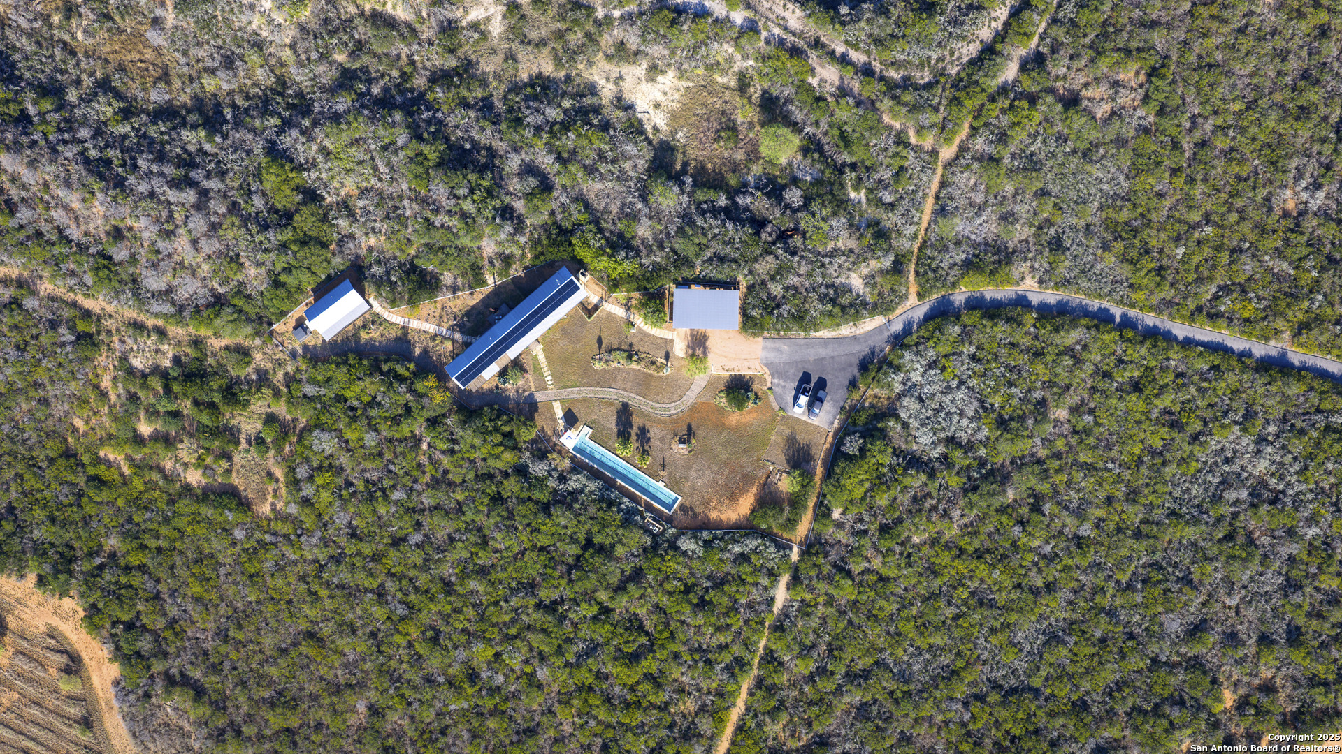 514 County Road 669 Devine TX 78016